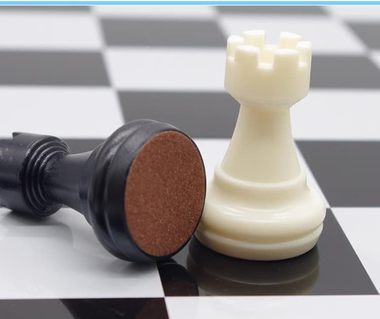 Foska Chess Set